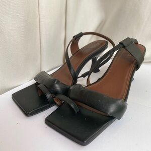 Black Alohas Strappy Kitten Heel